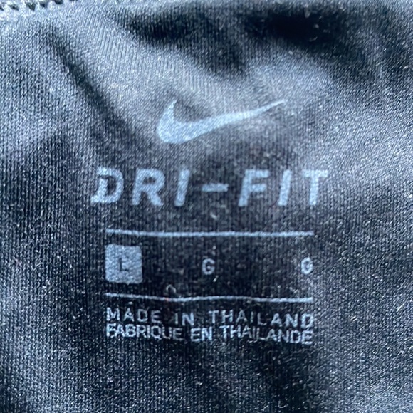 Girls medium gray nike dri-fit athletic shorts - Picture 3 of 3